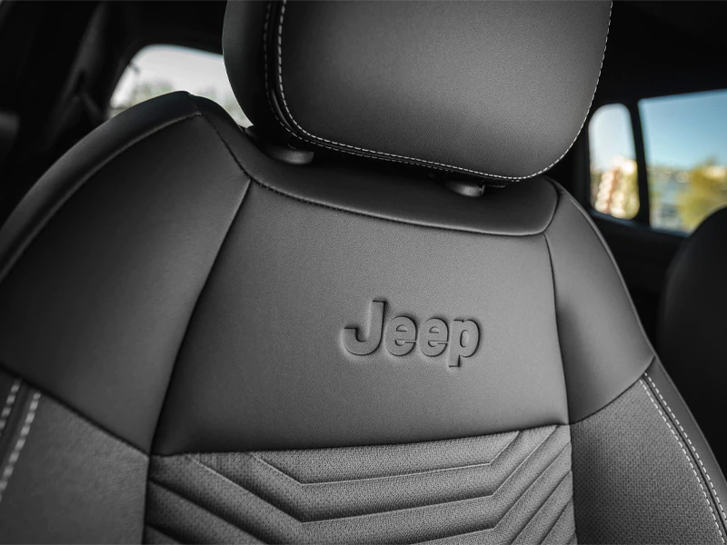 detalhes bancos novo jeep avenger